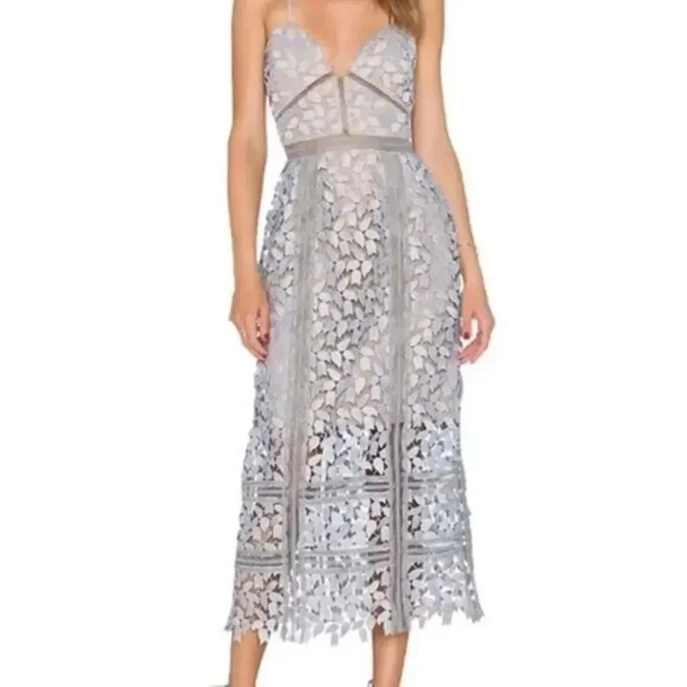 Elliat x Love Indie Bella Floral Lace Midi Dress Size Medium Lilac Periwinkle